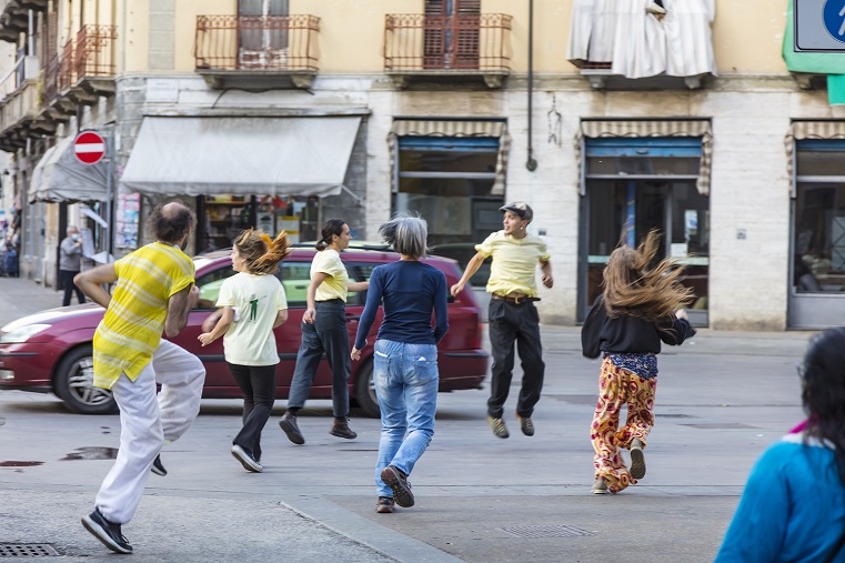 Laboratorio di arti performative PRATICA PARTECIPATIVA - La Barriera della creatività