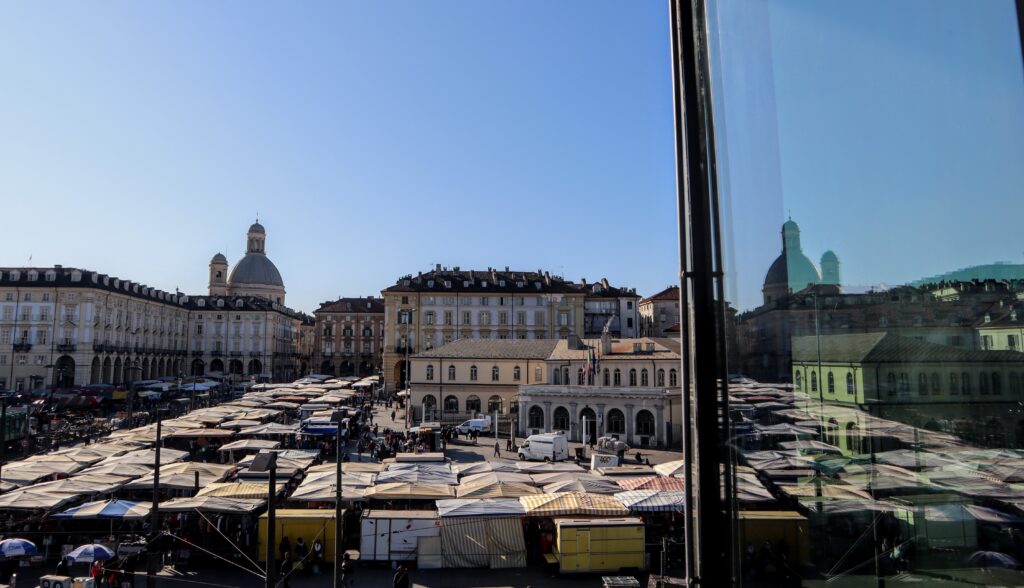 Porta Palazzo - Piazza della Repubbòlica