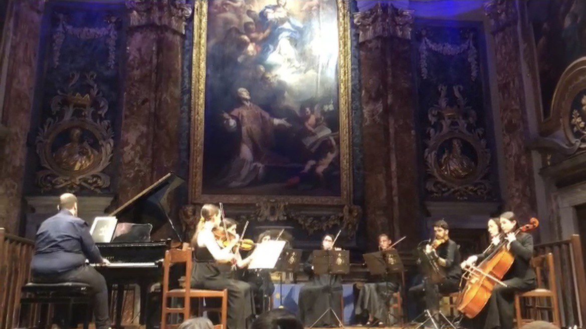 MELODIE DI FINE ESTATE Ritratto di Ludovico Einaudi Con La Quinta Corda Ensemble