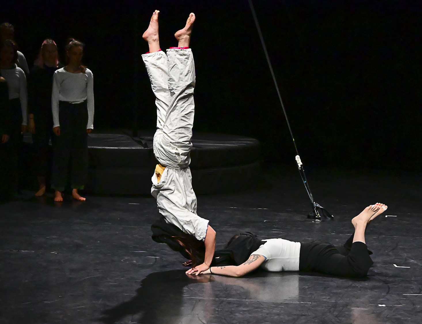 Spettacolo di Circo ZEIT_GAIA_BLAST con gli artisti del corso Mise à Niveau della FLIC